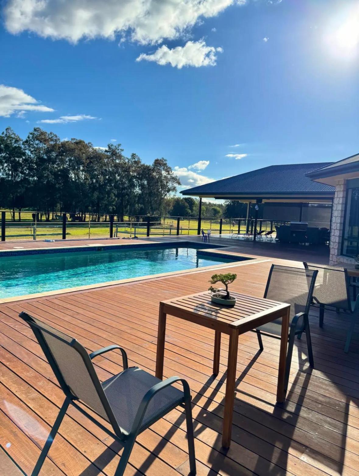 7 Bedrooms 20 Mins To City 25 Acres Of Green Space Brisbane Exterior photo